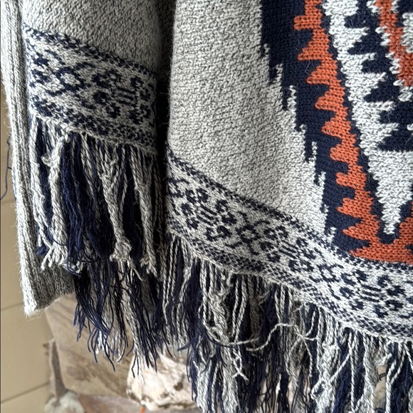 Oceanus Tribal Geometric Hooded Poncho with Fringe Women’s size Small - Picture 16 of 16